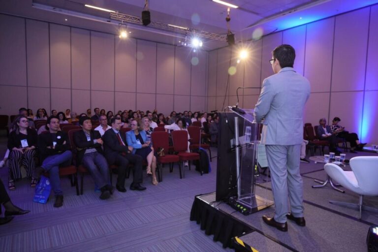 Acupuntura médica no Brasil: CFM, RQE, TEAC e referências da OMS